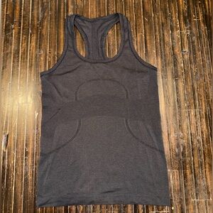 Swiftly Tech Racerback Tank Top (Hip Length)
